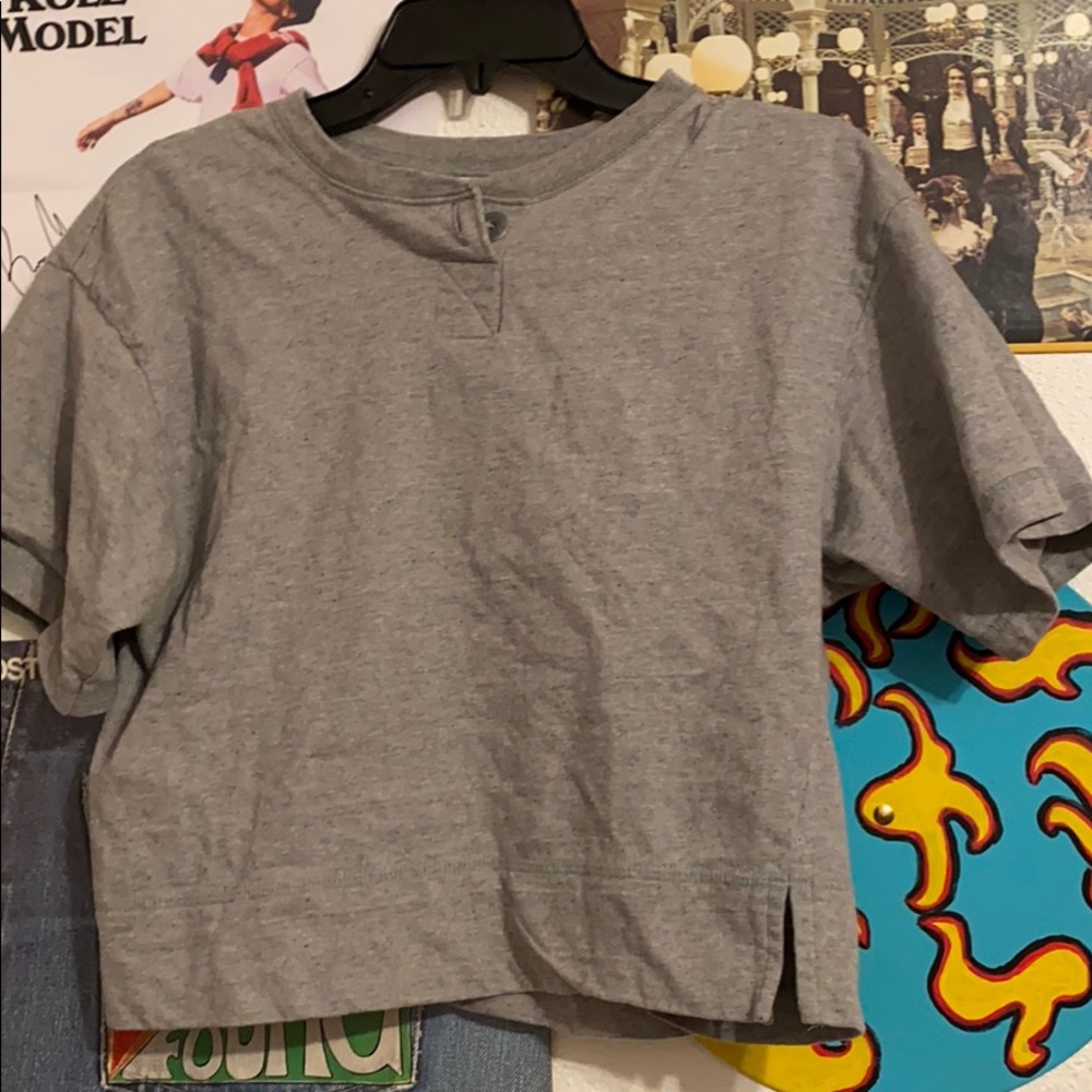cropped tee